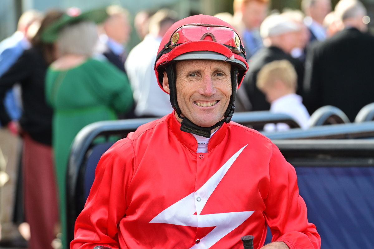 Article image for Legendary WA jockey hangs up the reins