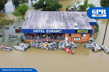 Wet bar: Queensland pub goes viral amid Aussie flood resilience