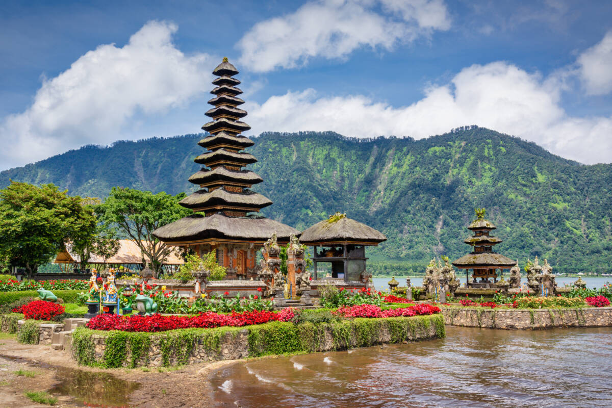 Article image for Australian Tourists aged over 55 are making up a low 22 per cent of bookings in Bali