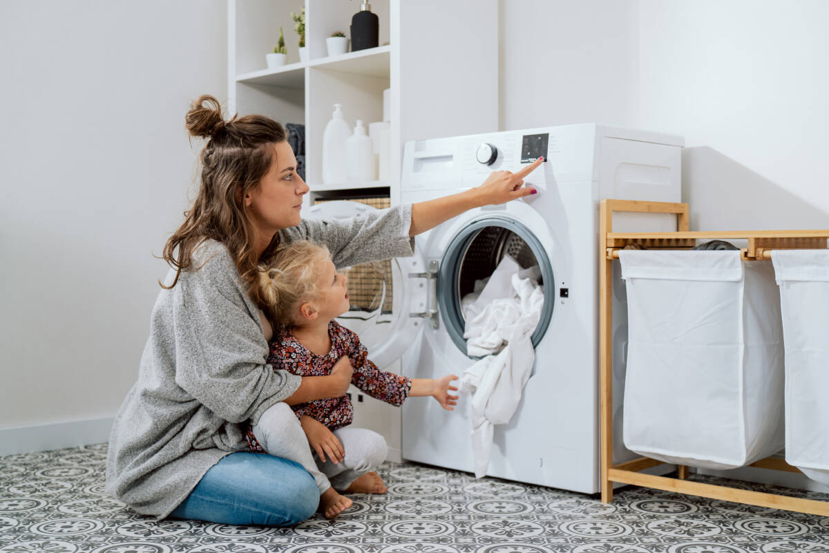 Article image for State and Federal governments ramp up push to switch from gas to electric hot-water systems