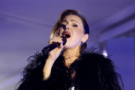 Tina Arena joins Millsy & Karl ahead of her 2025 ‘Don’t Ask Again’ 30th anniversary Australian tour!
