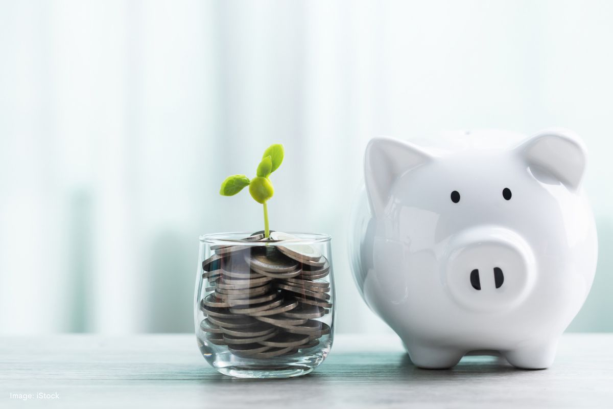 Article image for New research finds young Aussies are saving their pennies, older Aussies spending on travel