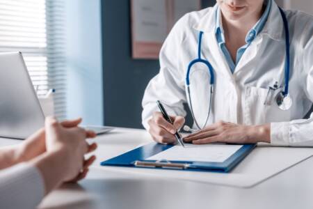 Aussies consulting specialist doctors plummeting with some charging up to $900 for appointments