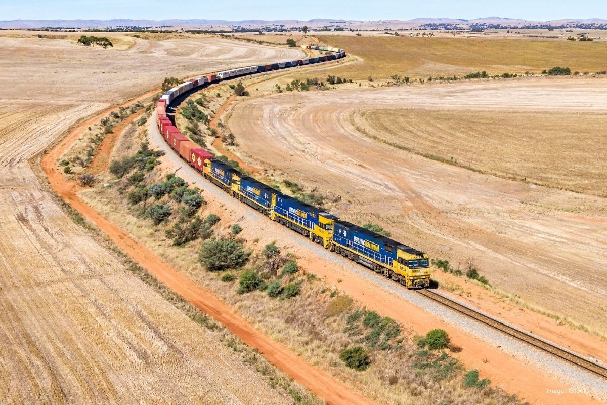 Article image for Calls renewed for mandatory lighting on freight and passenger trains