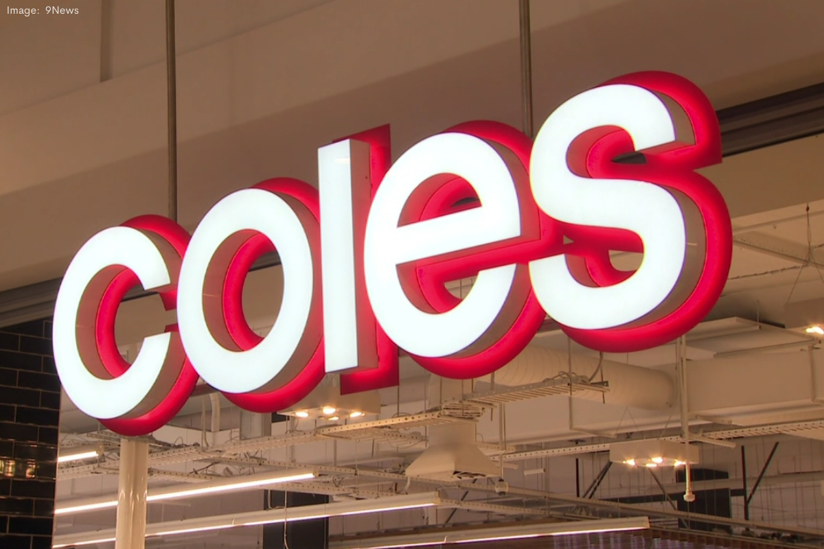 Article image for Coles and Woolworths accused of ‘gaslighting’ customers with phony discounts