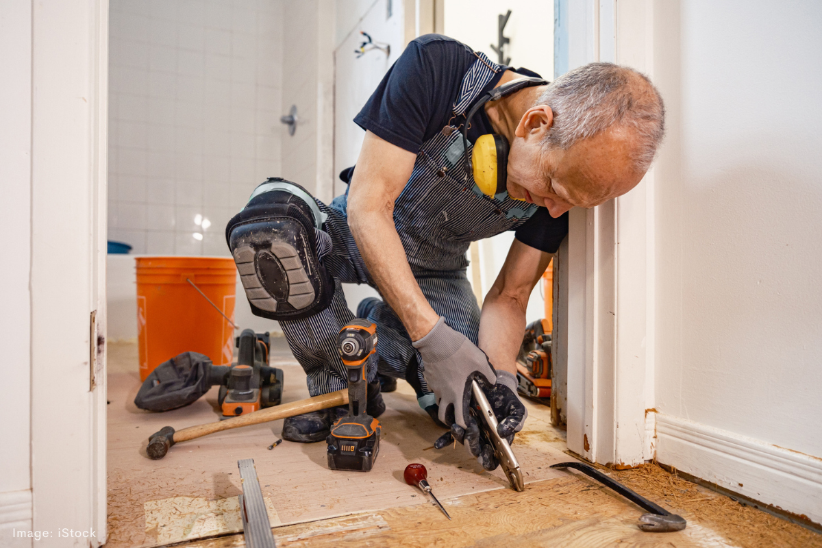 Article image for Tradies urge Labor to reduce pension age to 60